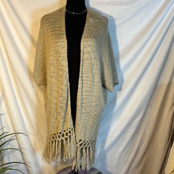 Blue Pepper Vintage Crochet poncho/cardigan Size L - Picture 1 of 9